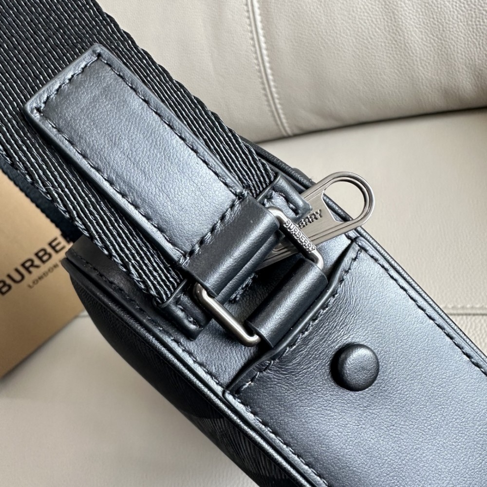 Burberry classic check crossbody bag Burberry classic check crossbody bag