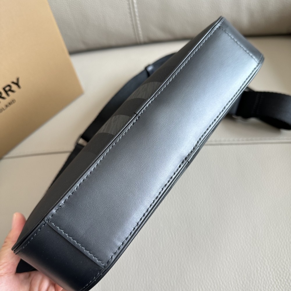 Burberry classic check crossbody bag Burberry classic check crossbody bag
