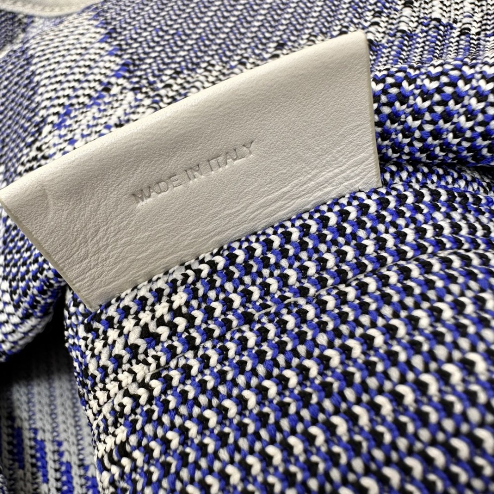 Burberry Classic Blue and White Contrast Large Knit Chain Bag Burberry Classic Blue and White Contrast Large Knit Chain Bag