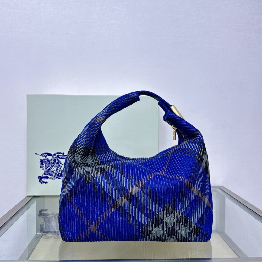 Burberry Classic Blue and Black Contrast Large Knit Chain Bag Burberry Classic Blue and Black Contrast Large Knit Chain Bag