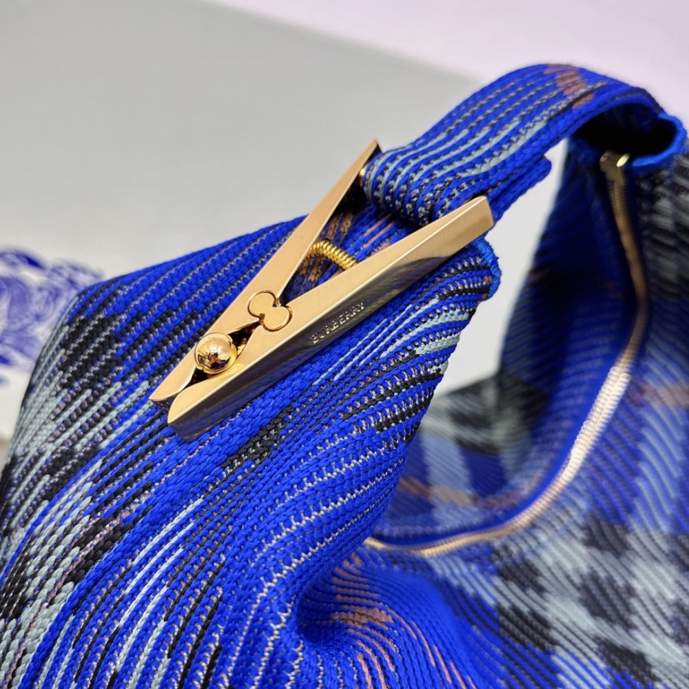 Burberry Classic Blue and Black Contrast Large Knit Chain Bag Burberry Classic Blue and Black Contrast Large Knit Chain Bag