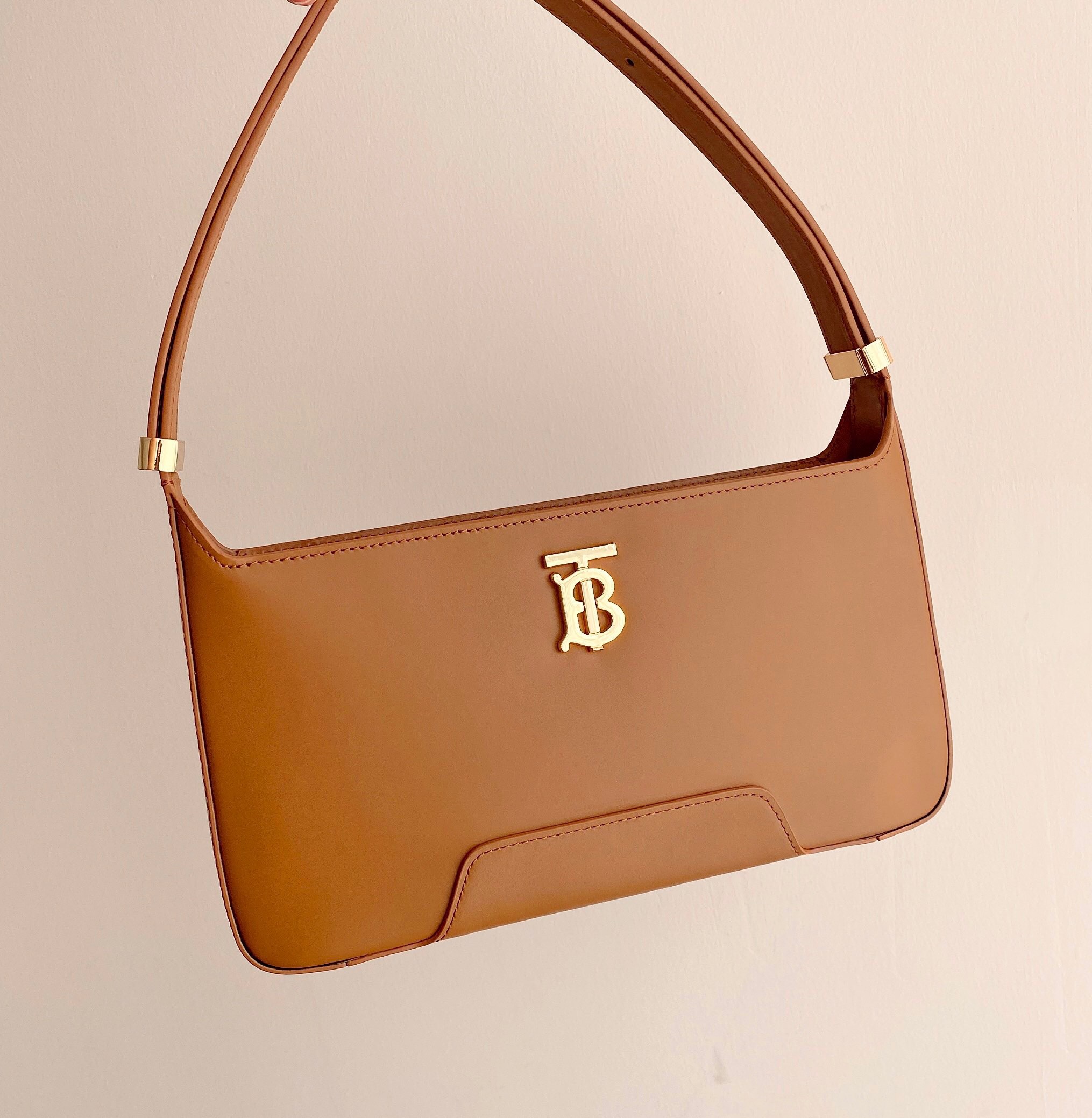 Burberry Classic Brown Leather Hardware Tote Bag Burberry Classic Brown Leather Hardware Tote Bag