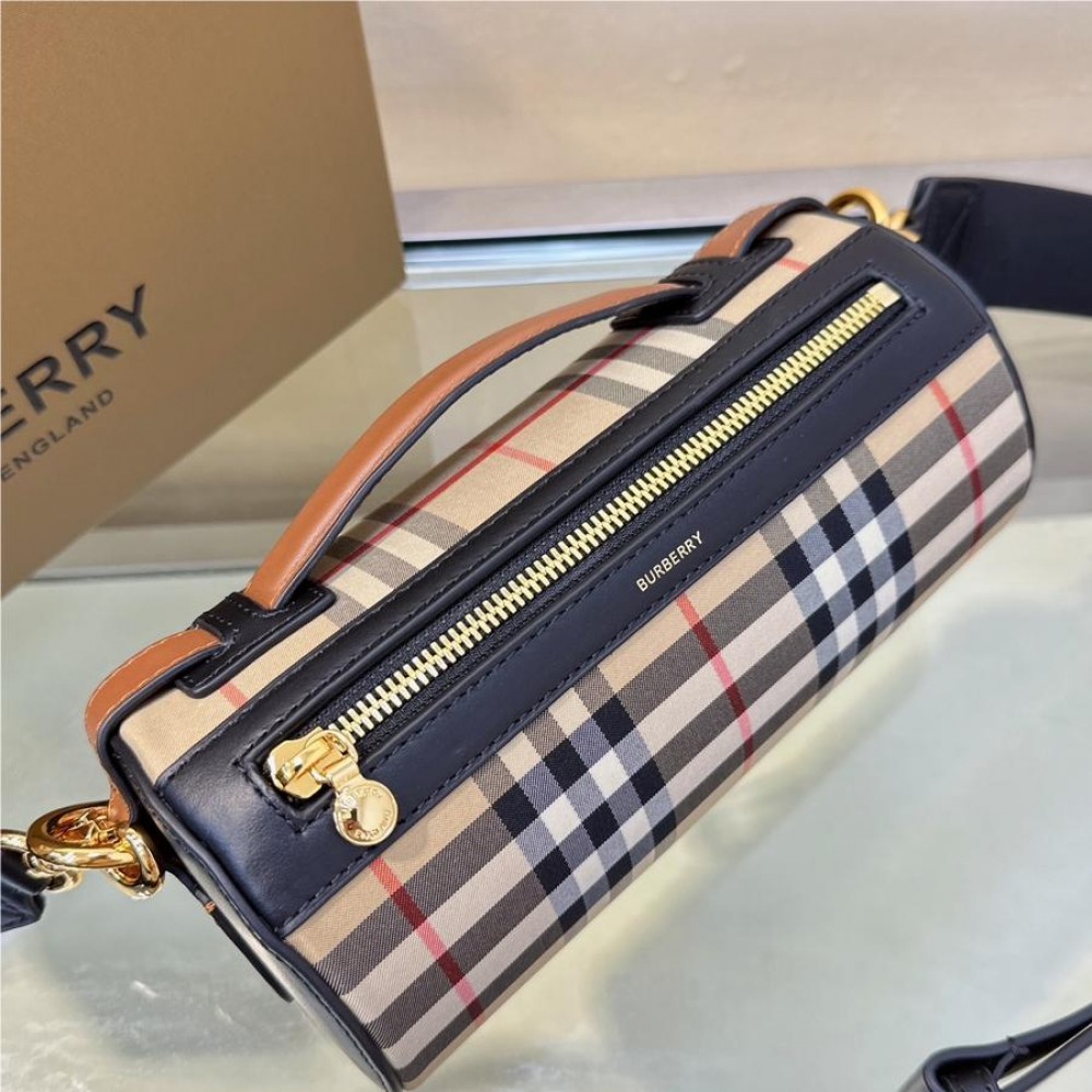 Burberry classic check leather exquisite hardware chain bag Burberry classic check leather exquisite hardware chain bag