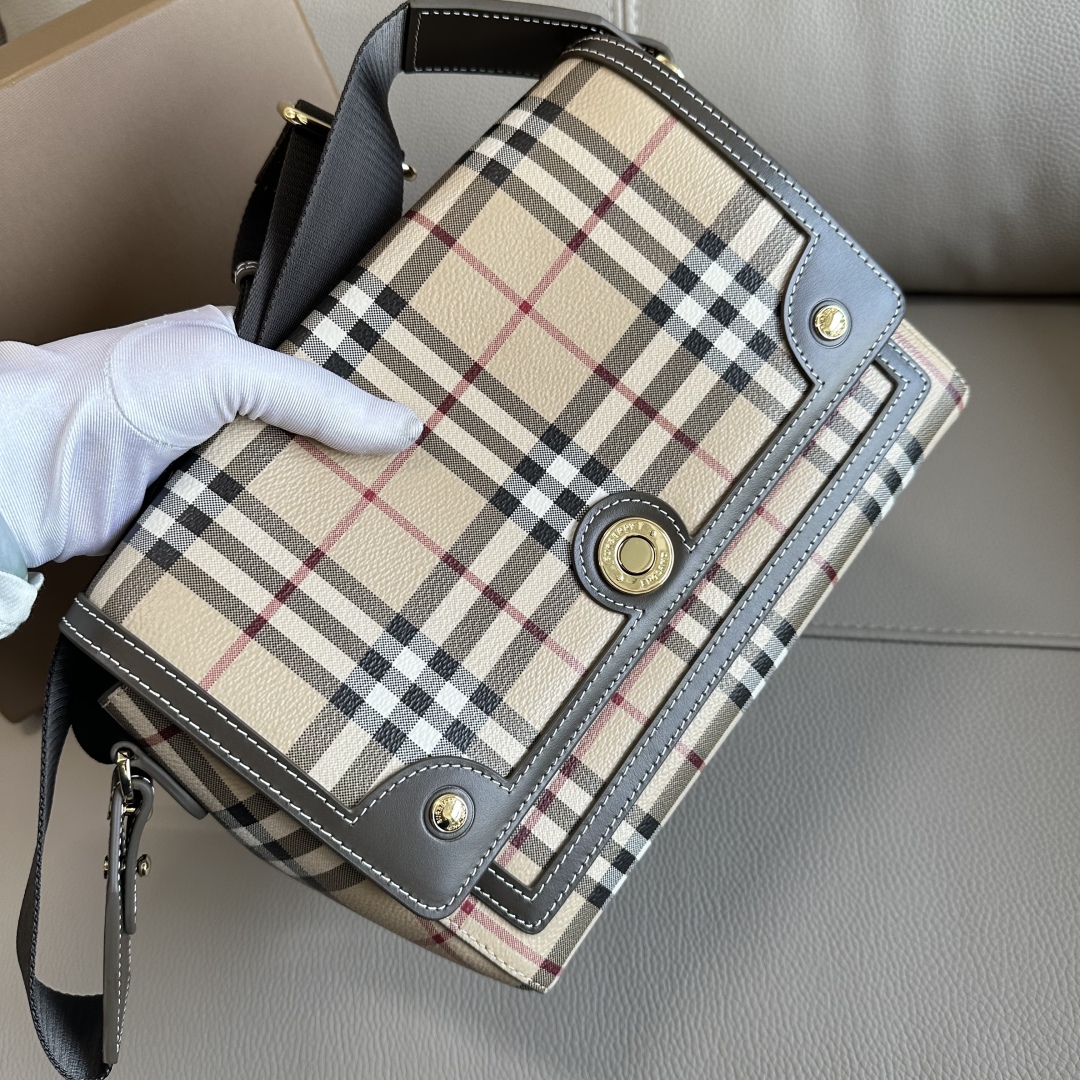 Burberry classic rhino green shoulder strap check bag Burberry classic rhino green shoulder strap check bag