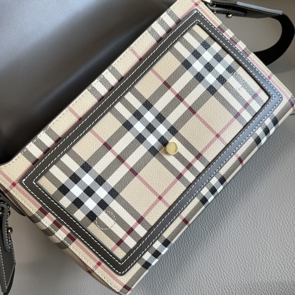 Burberry classic rhino green shoulder strap check bag Burberry classic rhino green shoulder strap check bag