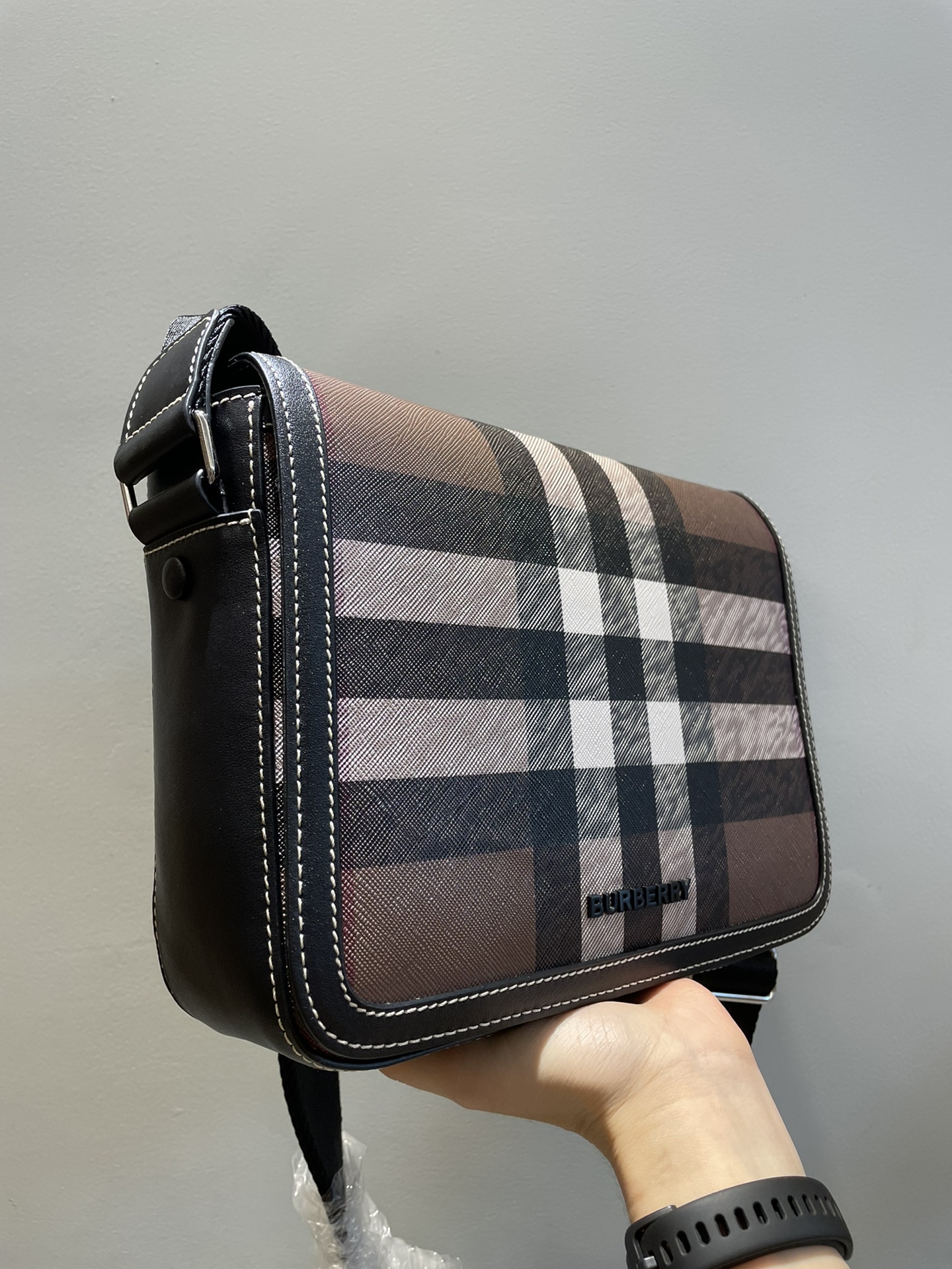 Burberry classic black and brown checkered diamond check crossbody bag Burberry classic black and brown checkered diamond check crossbody bag