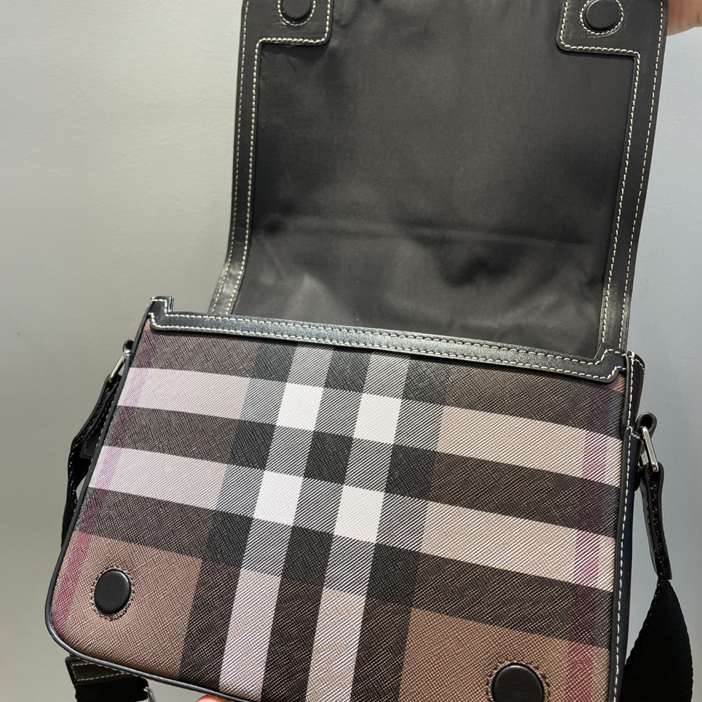 Burberry classic black and brown checkered diamond check crossbody bag Burberry classic black and brown checkered diamond check crossbody bag