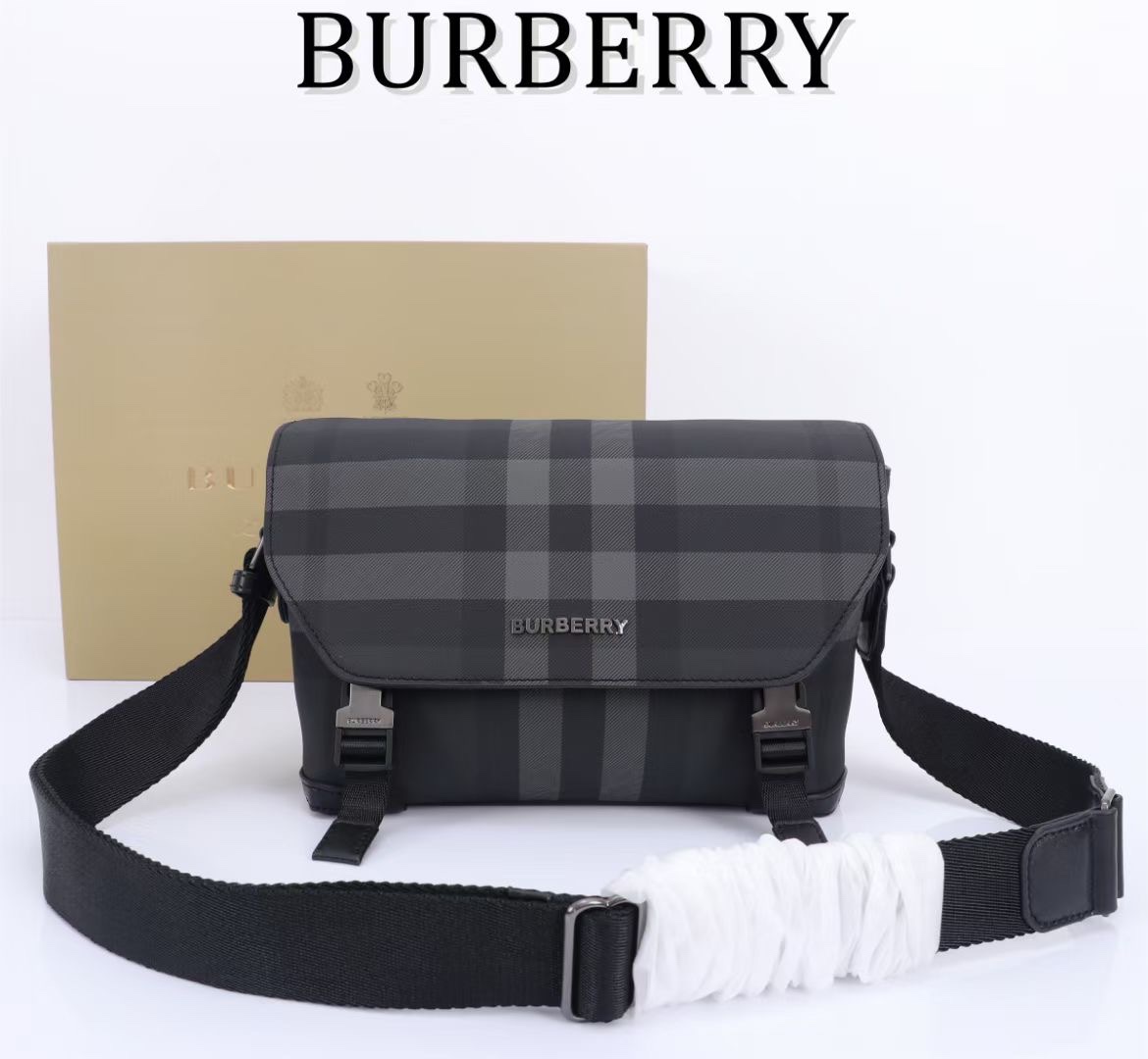Burberry Classic Black Checkered Tote Bag Burberry Classic Black Checkered Tote Bag