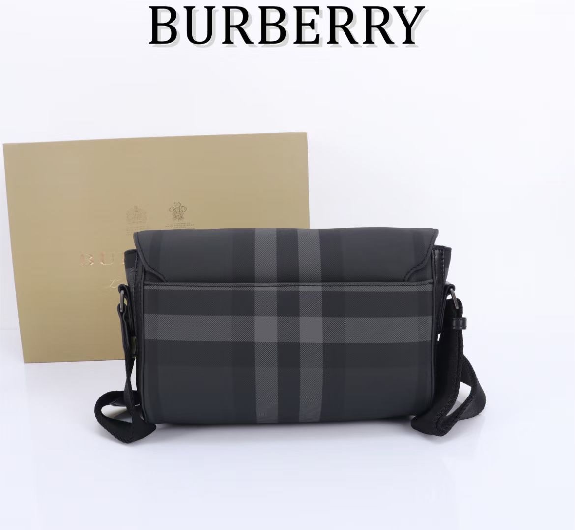 Burberry Classic Black Checkered Tote Bag Burberry Classic Black Checkered Tote Bag