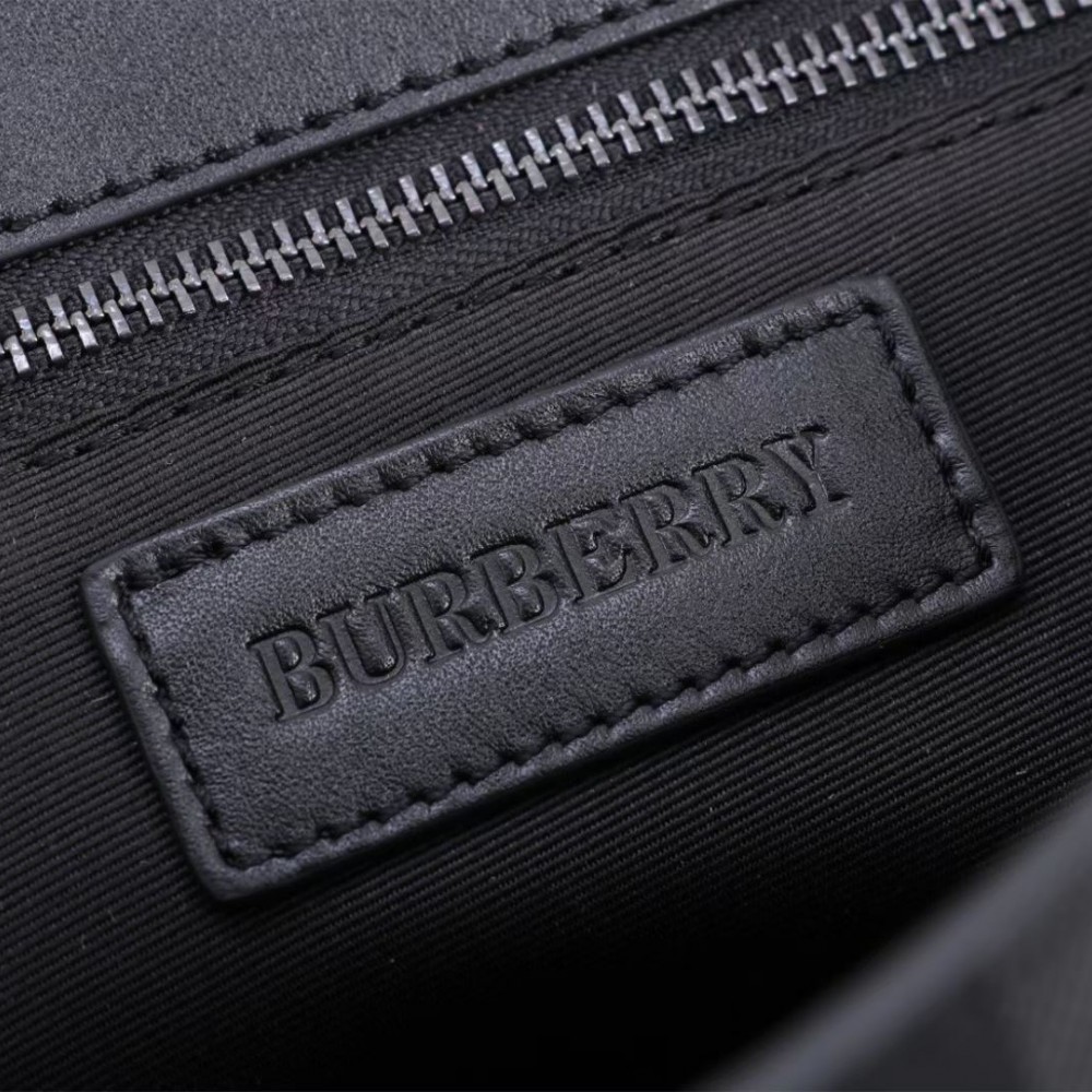 Burberry Classic Black Checkered Tote Bag Burberry Classic Black Checkered Tote Bag