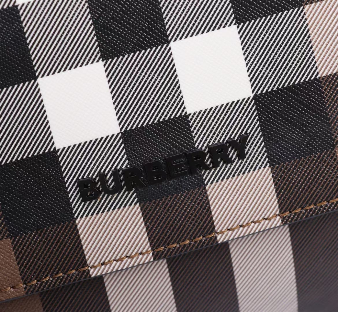 Burberry Classic Brown and White Checkered Tote Bag Burberry Classic Brown and White Checkered Tote Bag