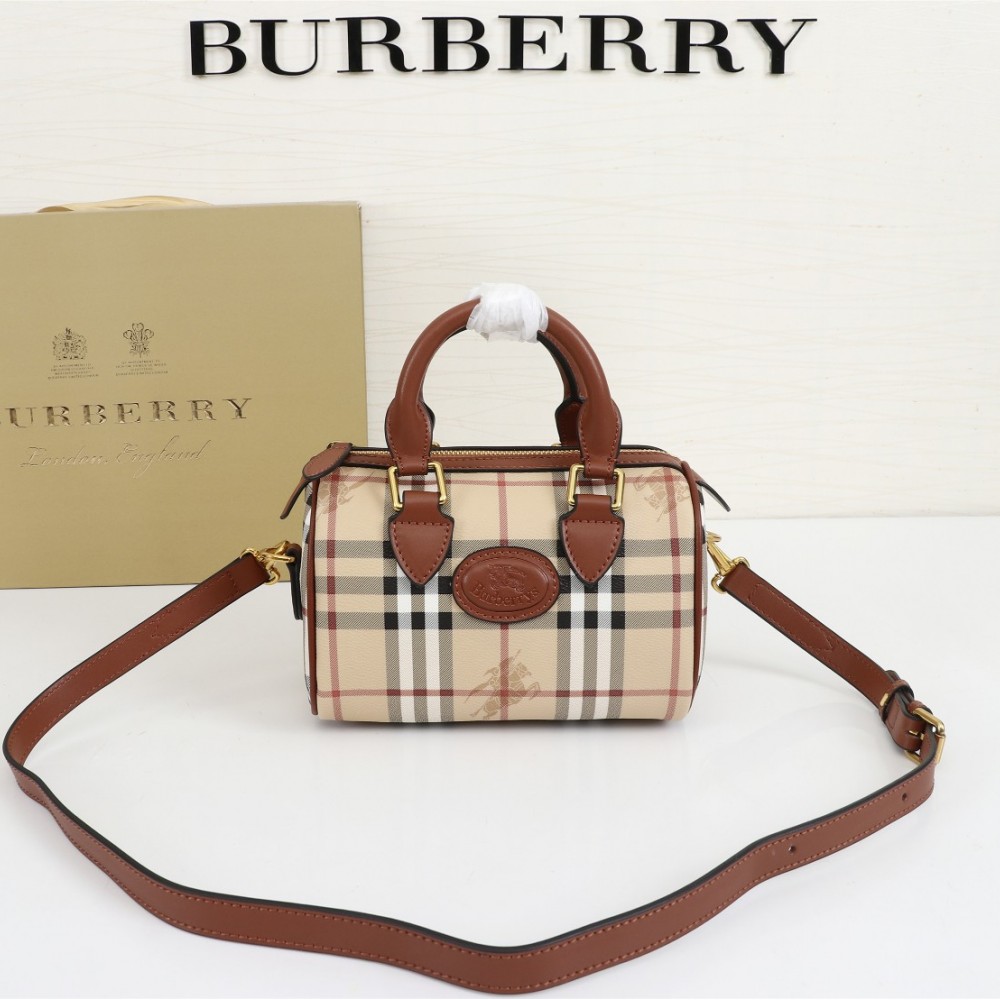 Burberry Classic Brown and White Checkered Long Strap Crossbody Bag Burberry Classic Brown and White Checkered Long Strap Crossbody Bag