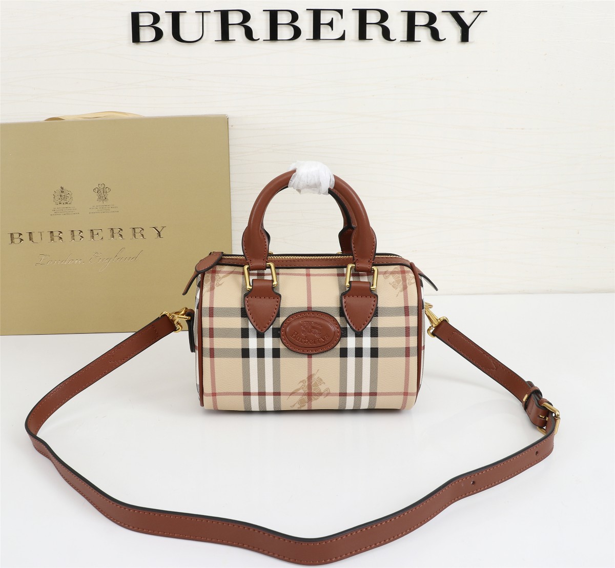 Burberry Classic Brown and White Checkered Long Strap Crossbody Bag Burberry Classic Brown and White Checkered Long Strap Crossbody Bag
