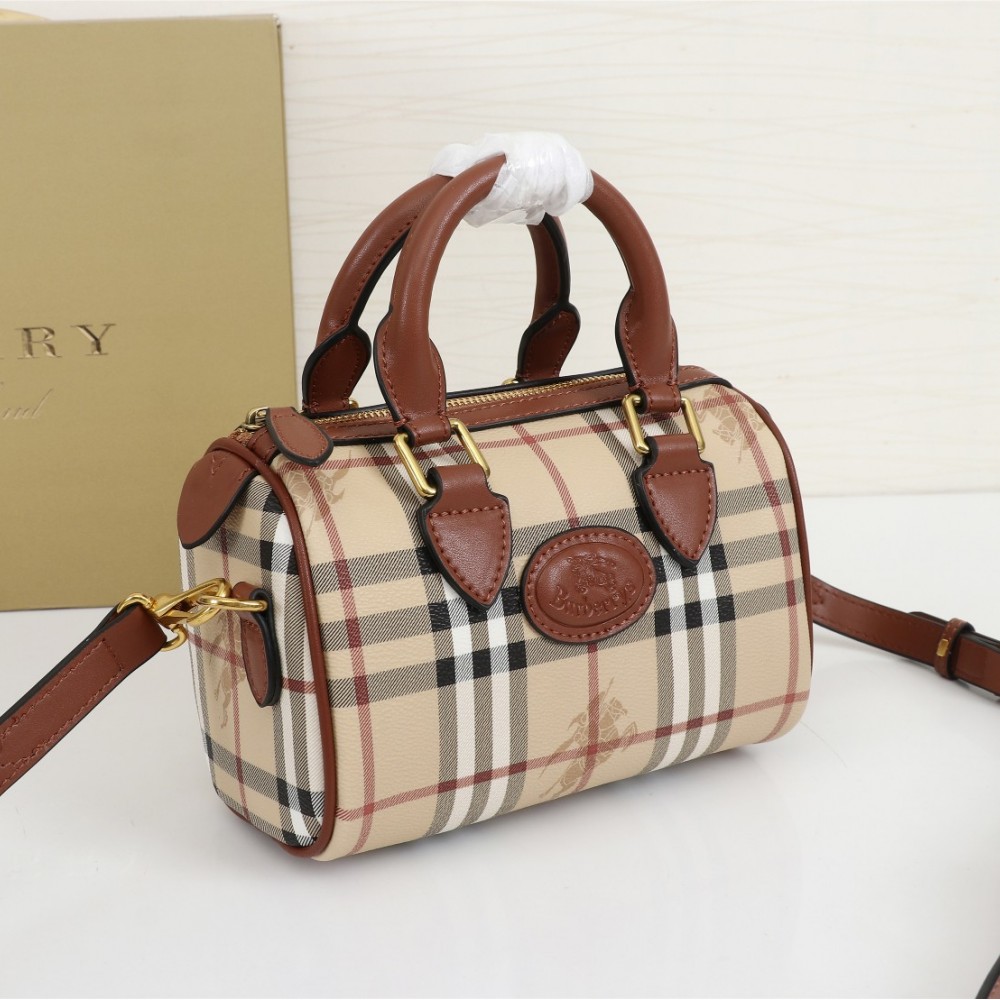 Burberry Classic Brown and White Checkered Long Strap Crossbody Bag Burberry Classic Brown and White Checkered Long Strap Crossbody Bag