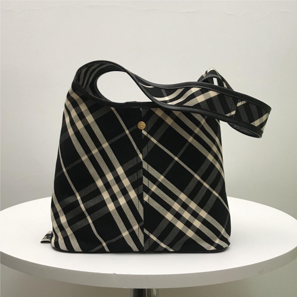 Burberry Classic Canvas Tote Burberry Classic Canvas Tote