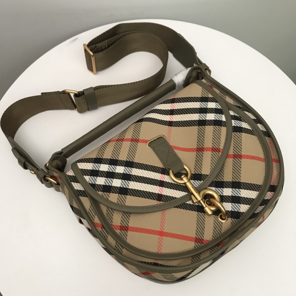 Burberry classic checkered bucket bag Burberry classic checkered bucket bag