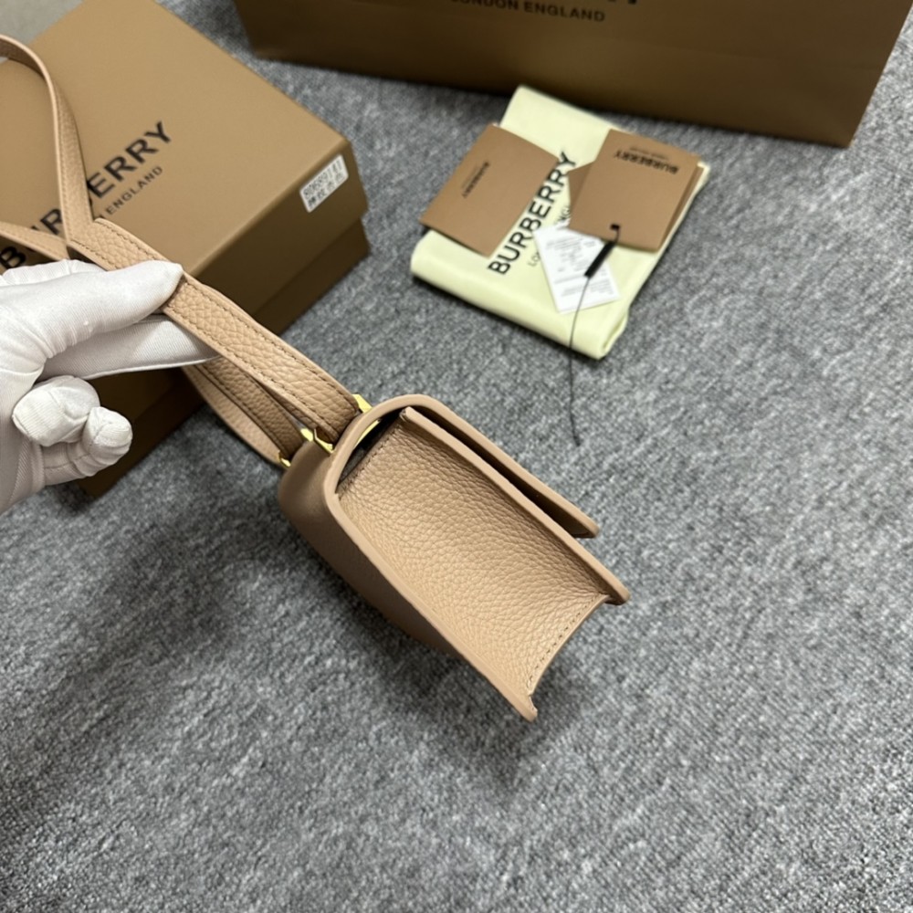 Burberry classic pure brown calfskin exquisite hardware crossbody bag Burberry classic pure brown calfskin exquisite hardware crossbody bag