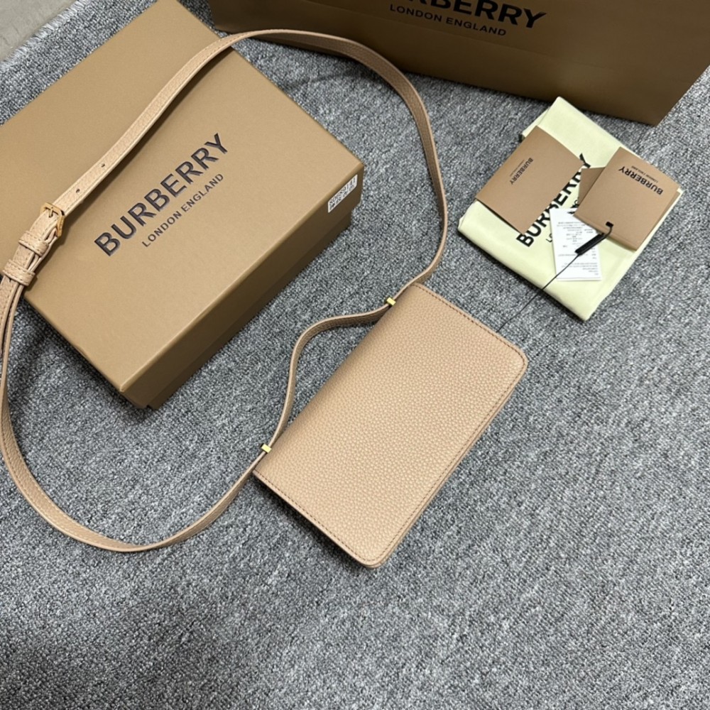 Burberry classic pure brown calfskin exquisite hardware crossbody bag Burberry classic pure brown calfskin exquisite hardware crossbody bag