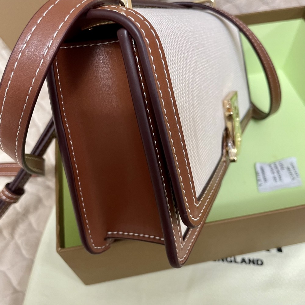 Burberry classic white calfskin exquisite hardware crossbody bag Burberry classic white calfskin exquisite hardware crossbody bag