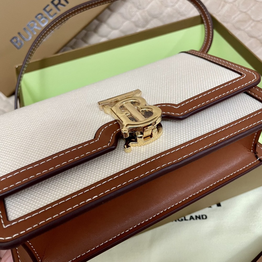 Burberry classic white calfskin exquisite hardware crossbody bag Burberry classic white calfskin exquisite hardware crossbody bag