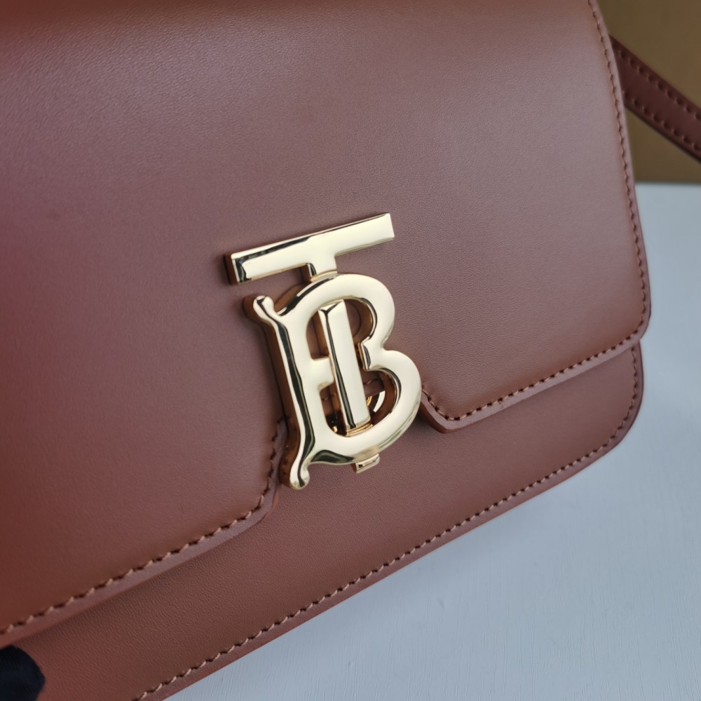 Burberry classic dark brown calfskin exquisite hardware crossbody bag Burberry classic dark brown calfskin exquisite hardware crossbody bag