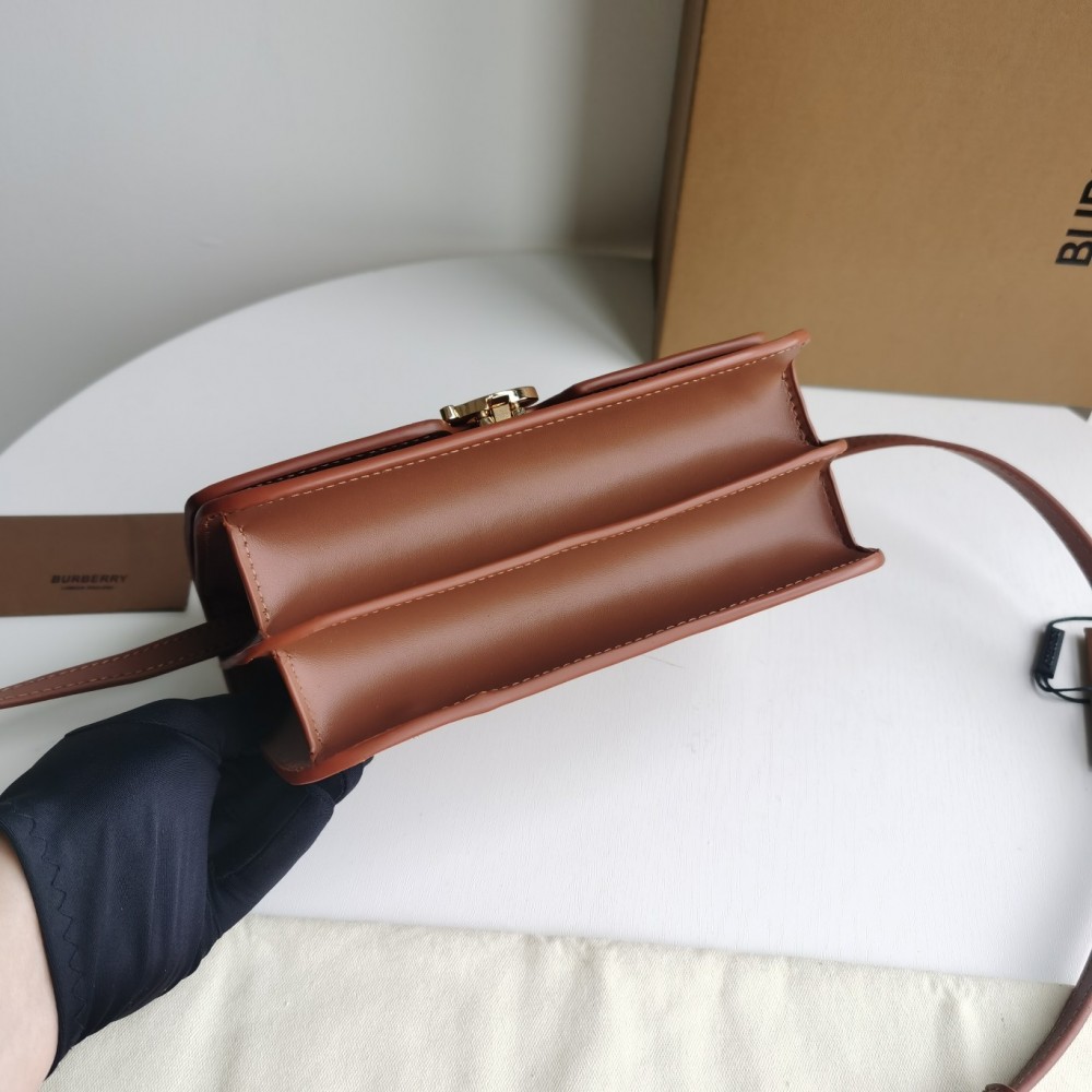 Burberry classic dark brown calfskin exquisite hardware crossbody bag Burberry classic dark brown calfskin exquisite hardware crossbody bag