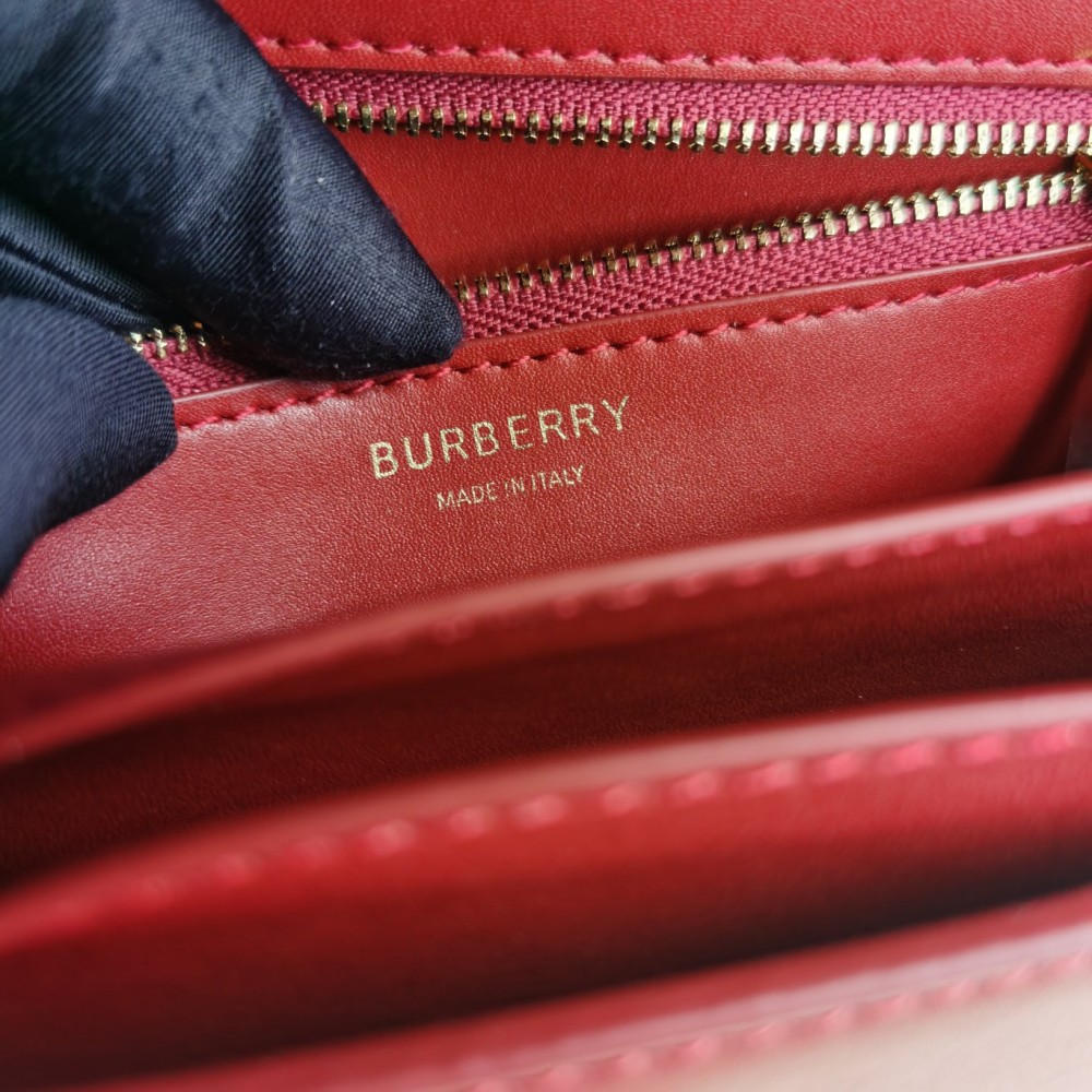 Burberry classic dark red calfskin exquisite hardware crossbody bag Burberry classic dark red calfskin exquisite hardware crossbody bag
