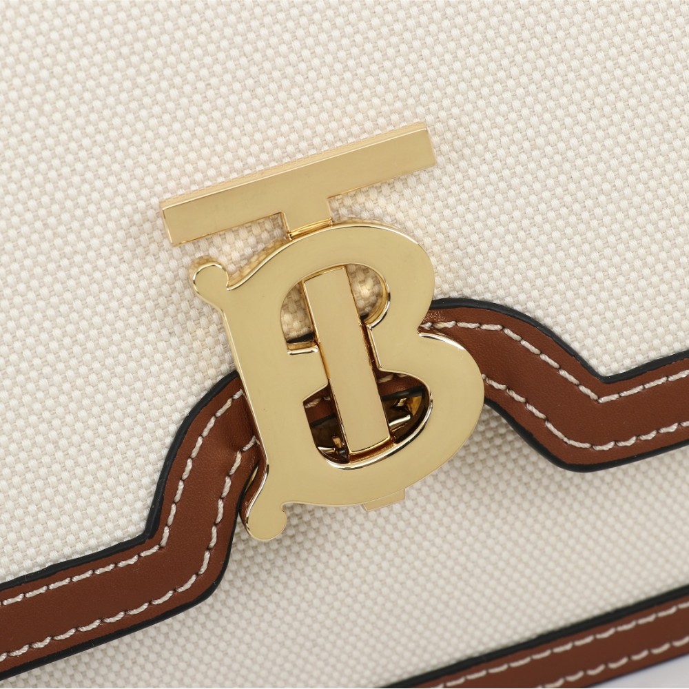 Burberry classic white calfskin exquisite hardware crossbody bag Burberry classic white calfskin exquisite hardware crossbody bag