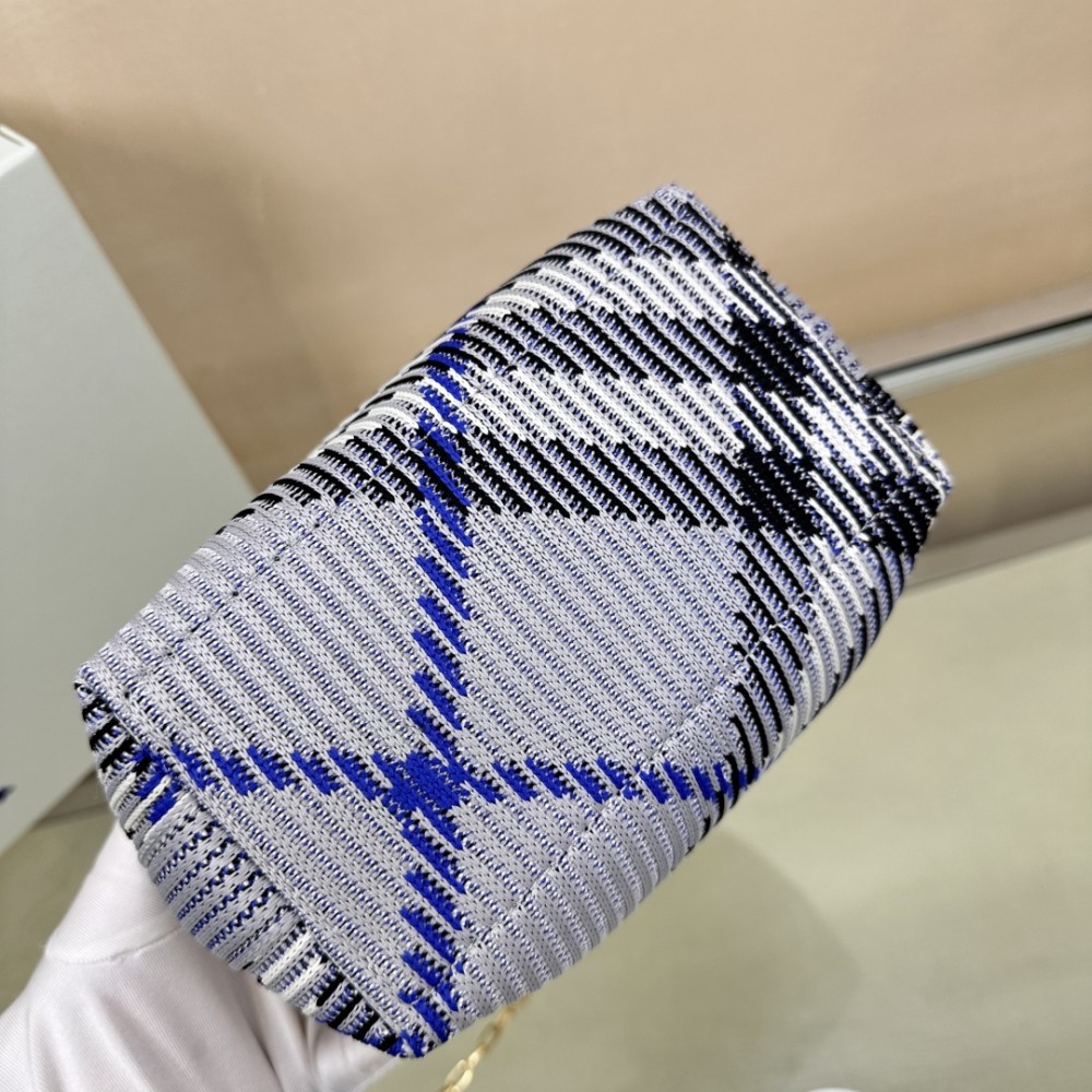 Burberry classic blue and white contrast knitted chain bag Burberry classic blue and white contrast knitted chain bag