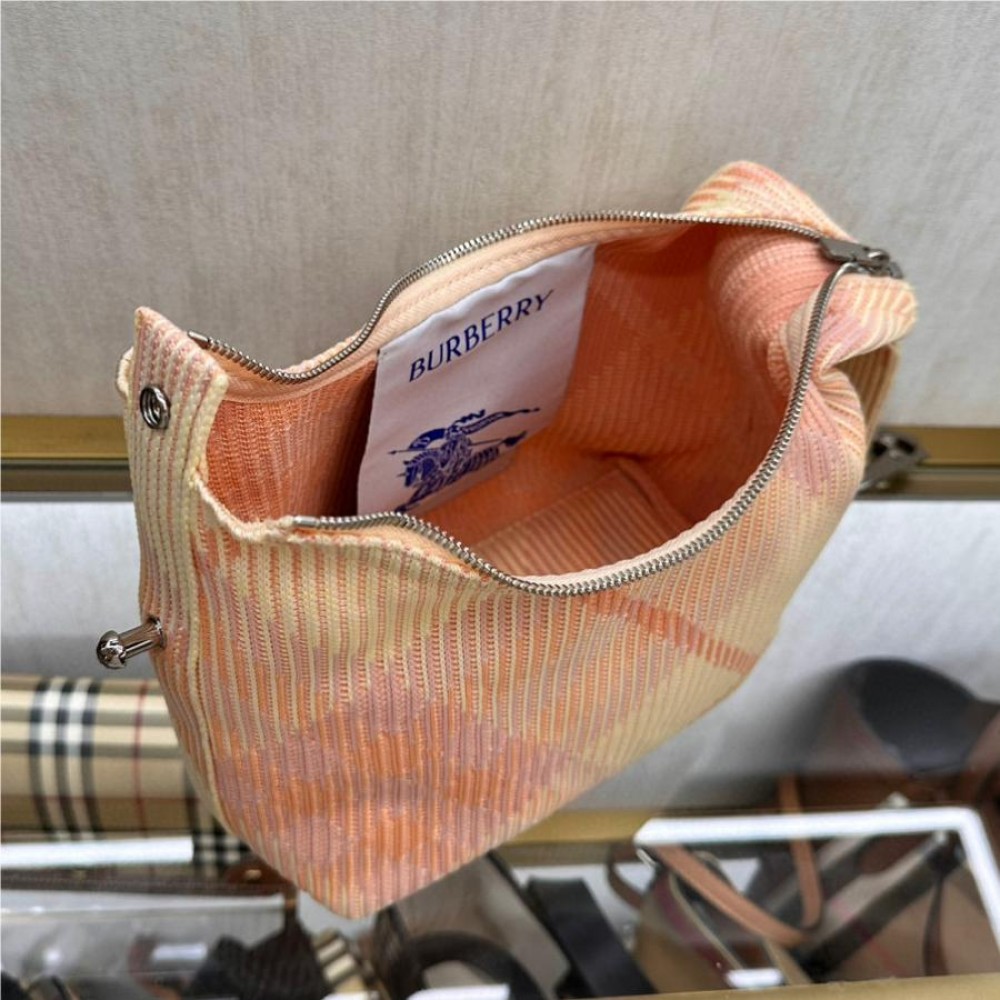 Burberry classic peach and white contrast medium knitted chain bag Burberry classic peach and white contrast medium knitted chain bag