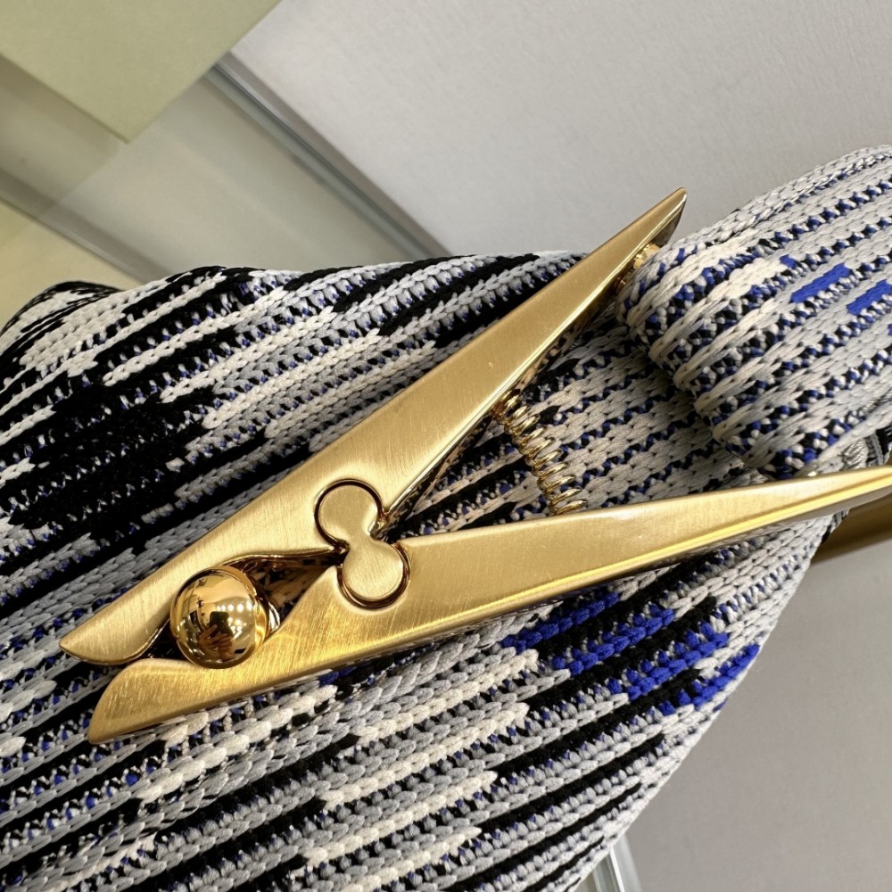 Burberry classic blue and white contrast medium knitted chain bag Burberry classic blue and white contrast medium knitted chain bag