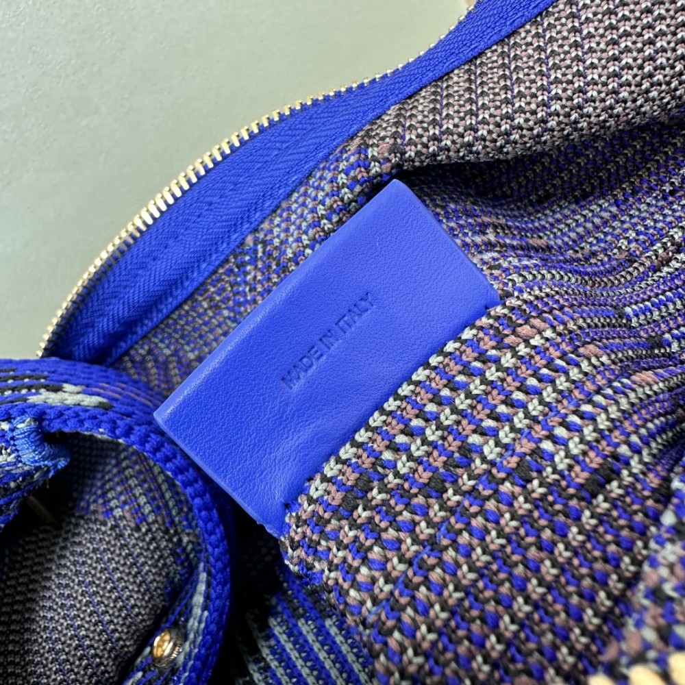 Burberry classic blue and black contrast medium knitted chain bag Burberry classic blue and black contrast medium knitted chain bag