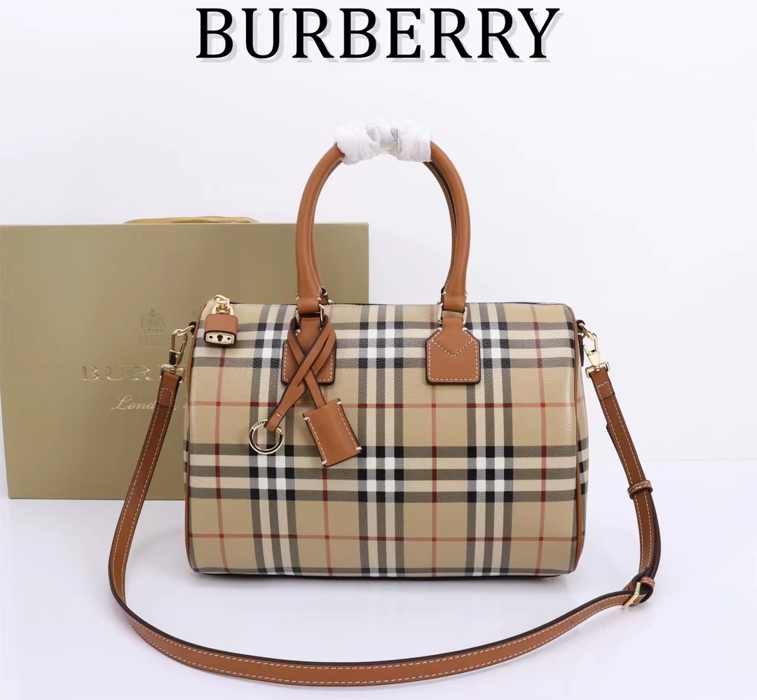 Burberry Check Classic Yellow and White Boston Bag Burberry Check Classic Yellow and White Boston Bag