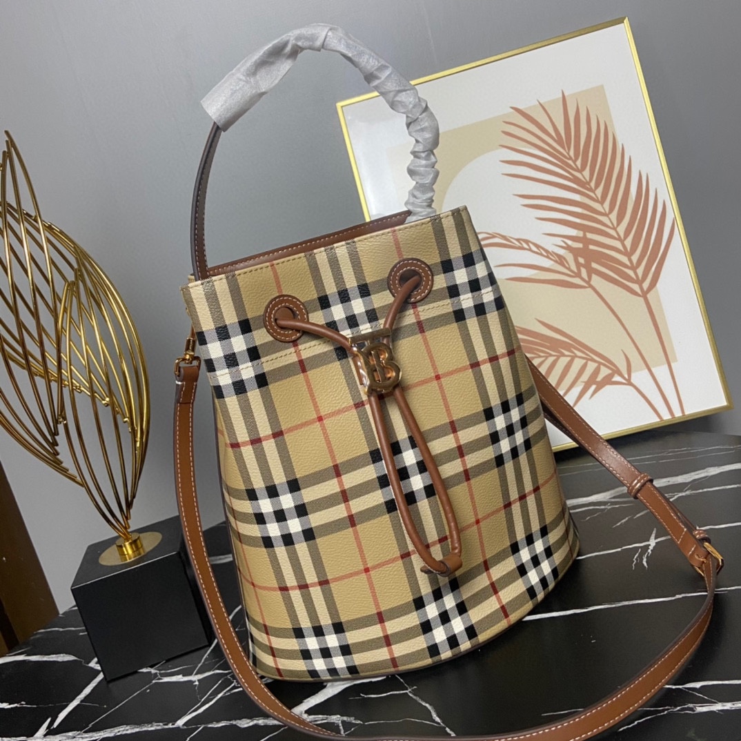 Burberry check bucket bag Burberry check bucket bag