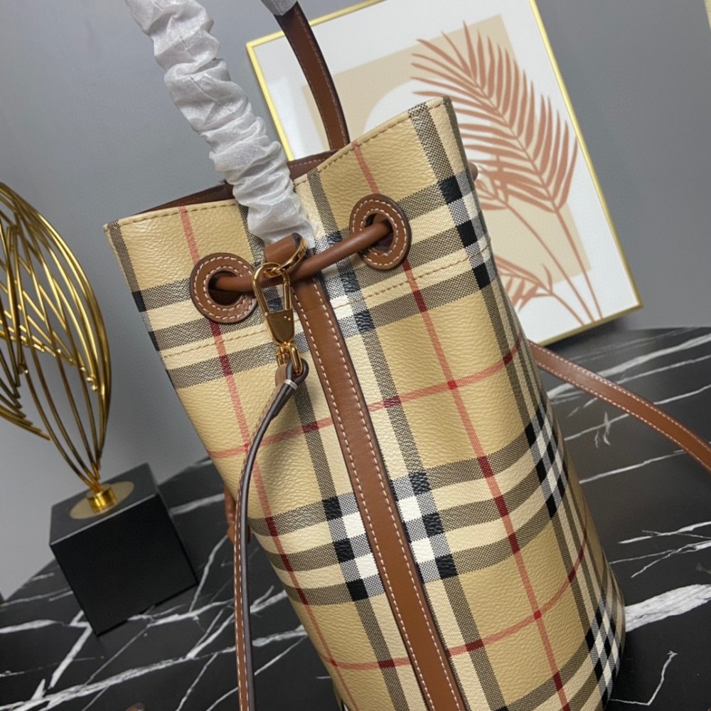 Burberry check bucket bag Burberry check bucket bag