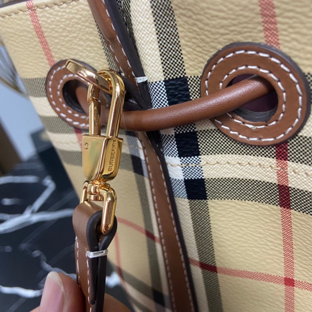 Burberry check bucket bag Burberry check bucket bag
