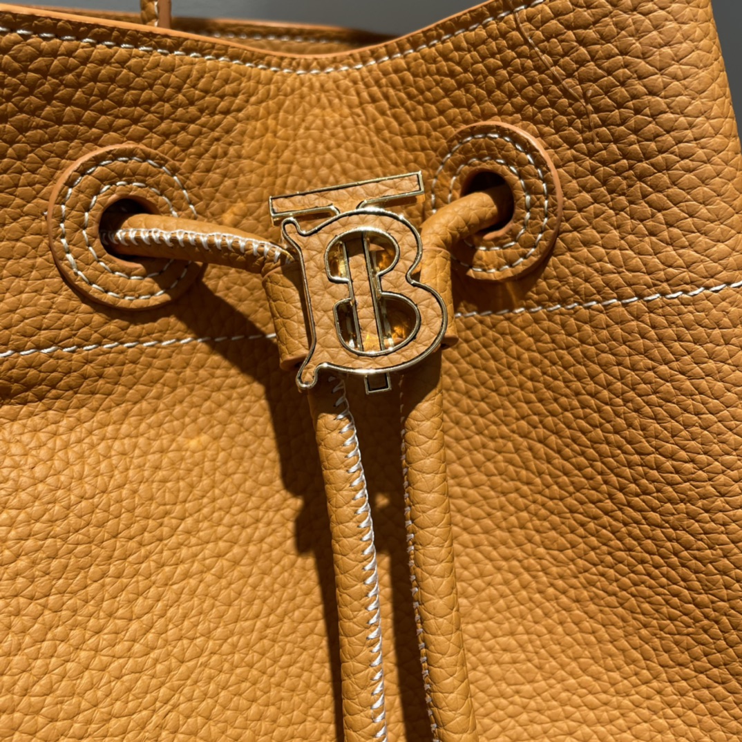 Burberry brown calfskin bucket bag Burberry brown calfskin bucket bag