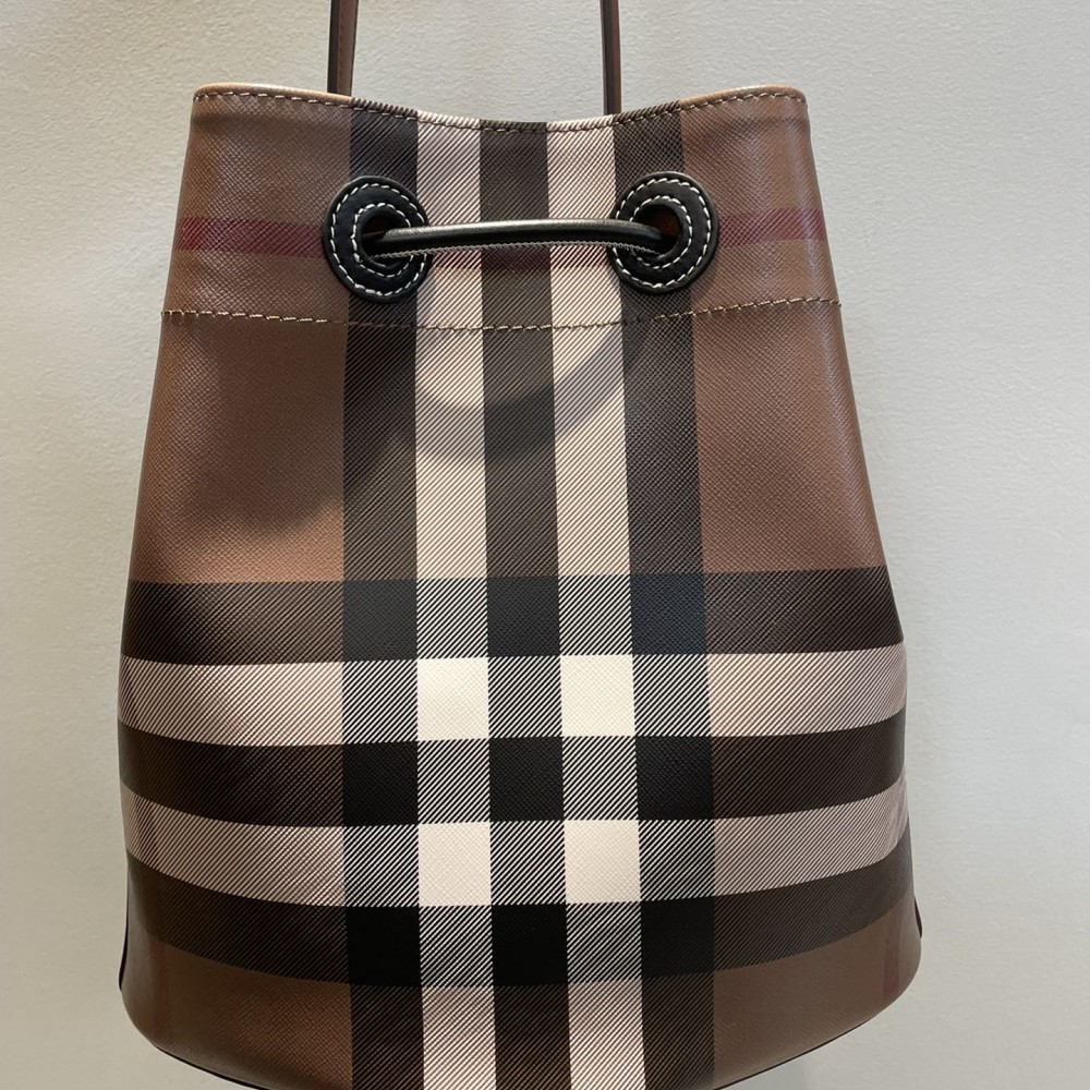 Burberry white and brown contrasting hardware bucket bag Burberry white and brown contrasting hardware bucket bag