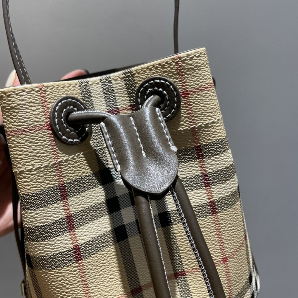Burberry white and brown contrasting hardware bucket bag Burberry white and brown contrasting hardware bucket bag