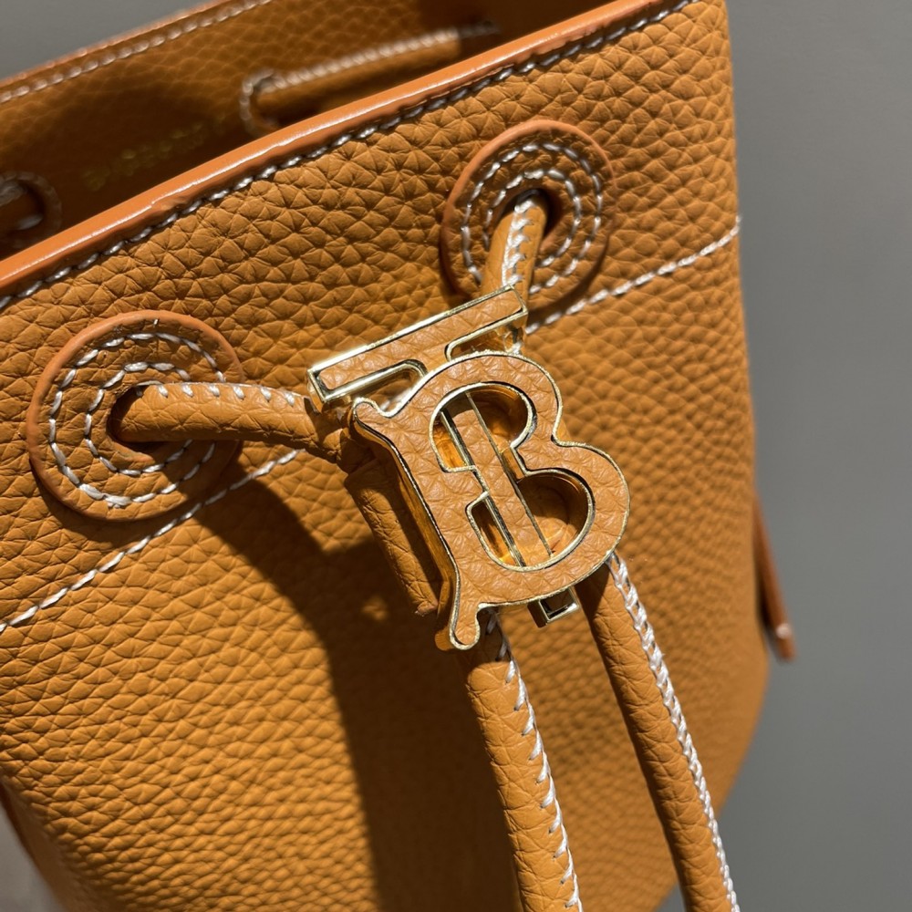 Burberry brown leather hardware bucket bag Burberry brown leather hardware bucket bag