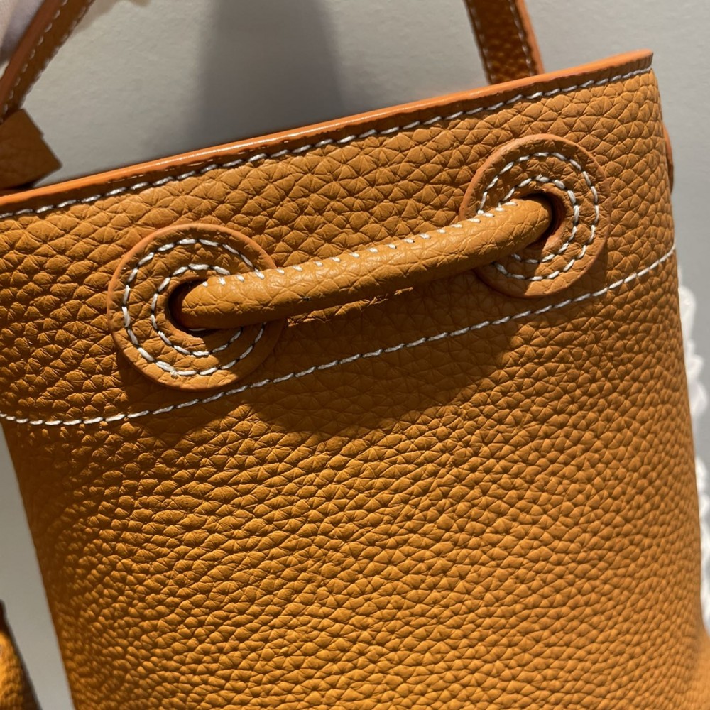 Burberry brown leather hardware bucket bag Burberry brown leather hardware bucket bag