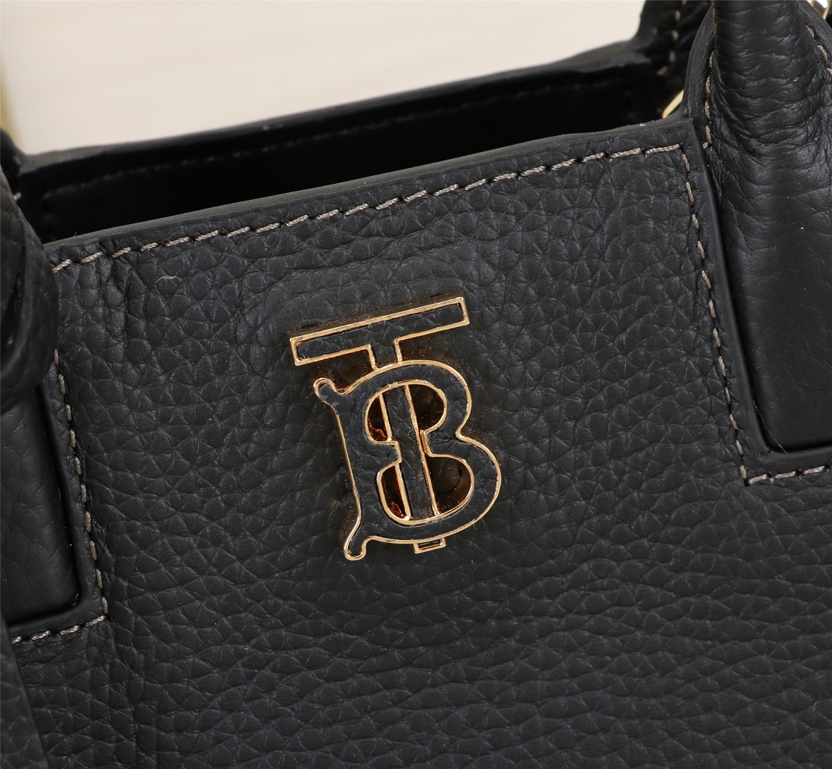 Burberry Black Leather Classic Tote Burberry Black Leather Classic Tote