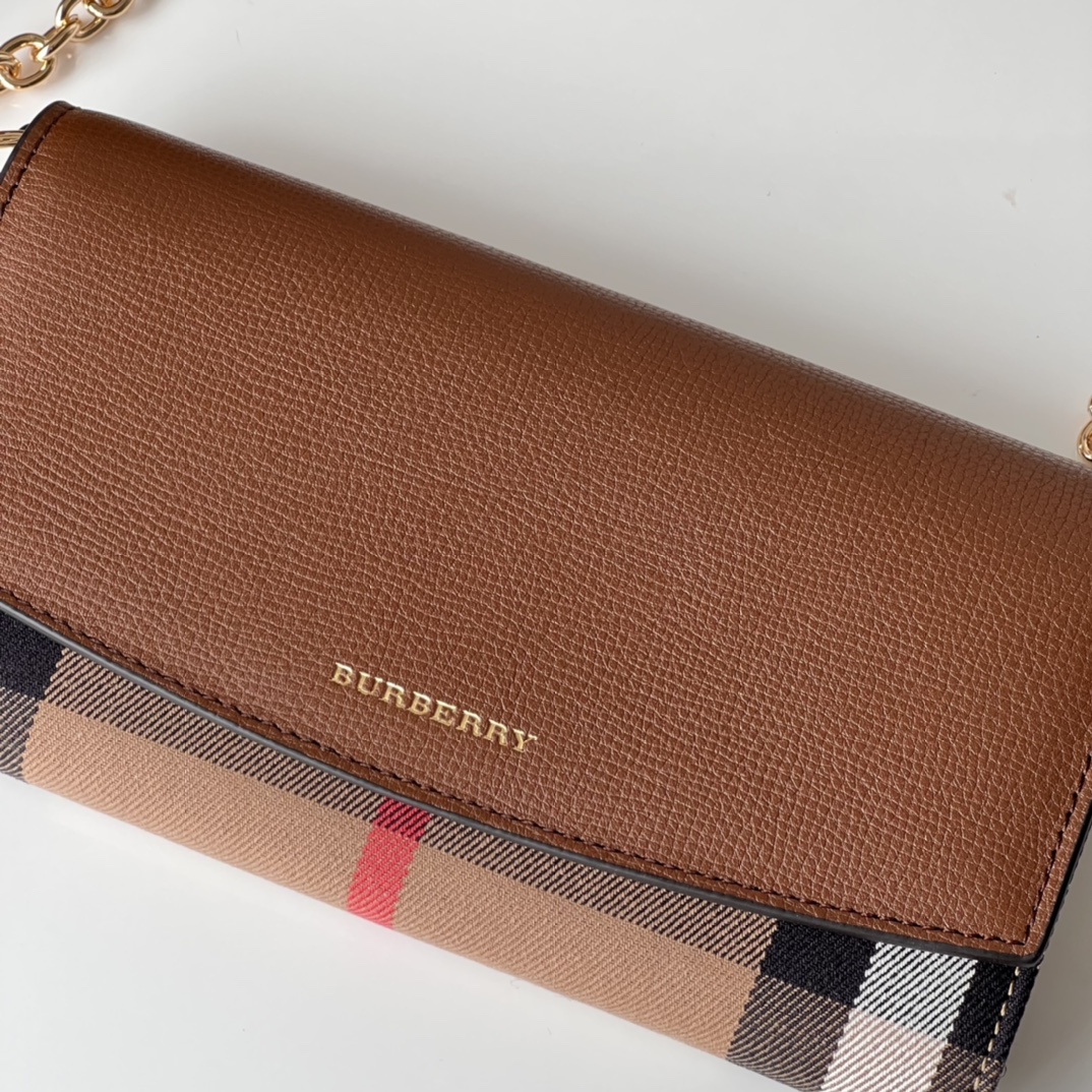 Burberry Brown Hardware Vintage Square Envelope Bag Burberry Brown Hardware Vintage Square Envelope Bag