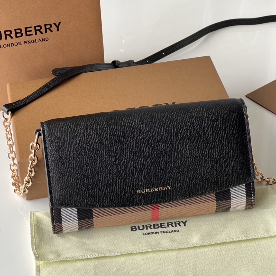 Burberry black hardware vintage square envelope bag Burberry black hardware vintage square envelope bag