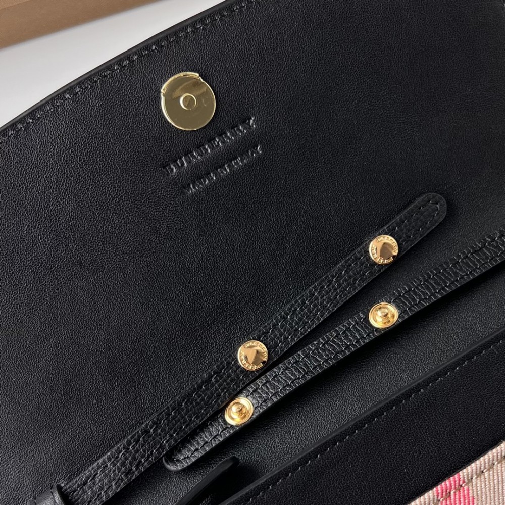 Burberry black hardware vintage square envelope bag Burberry black hardware vintage square envelope bag