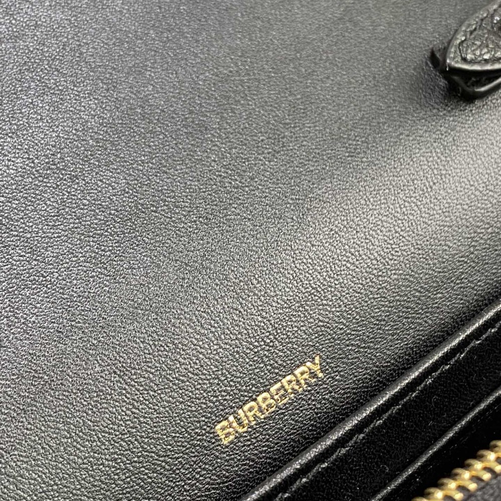 Burberry black classic check underarm bag Burberry black classic check underarm bag