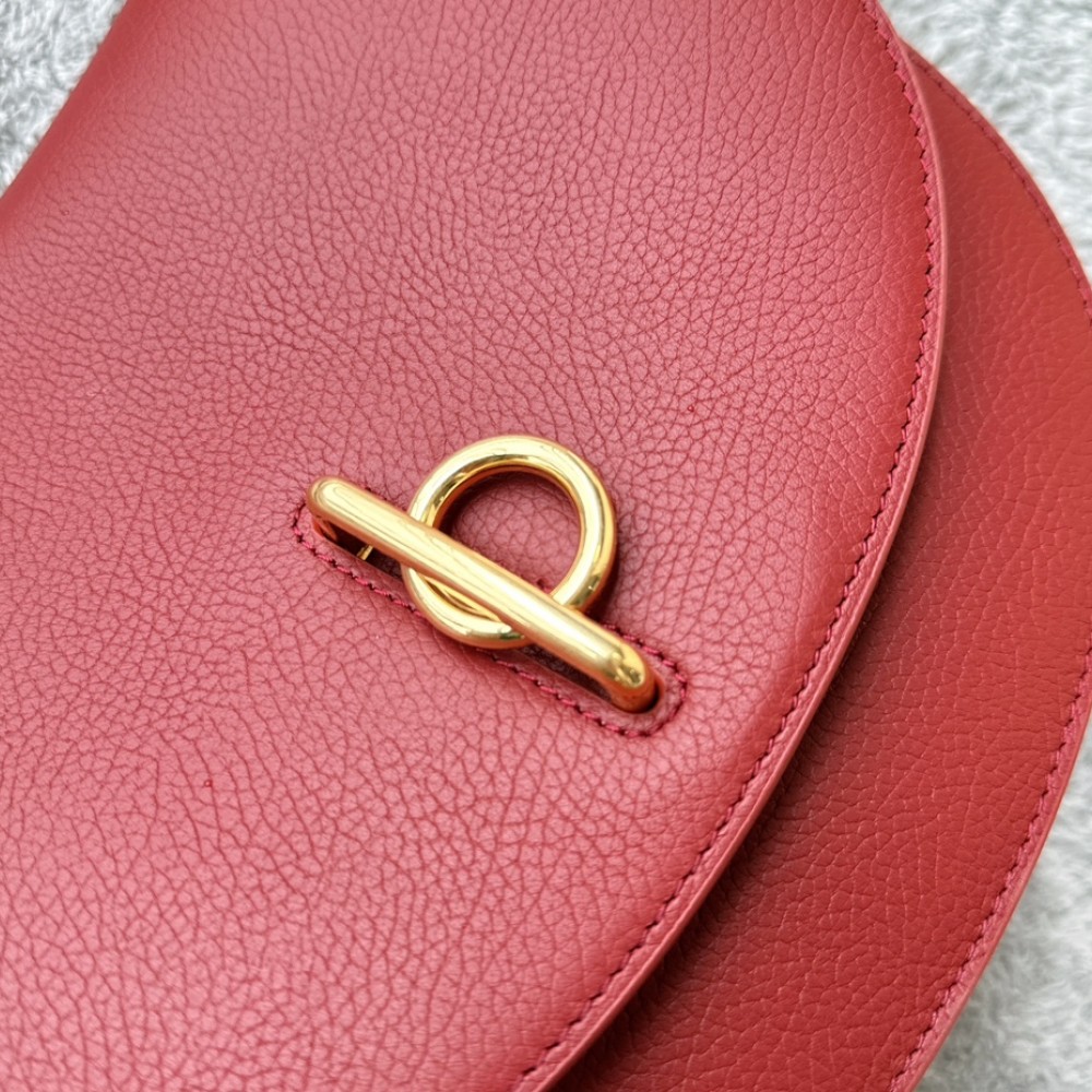 Burberry vintage half-moon underarm bag Burberry vintage half-moon underarm bag