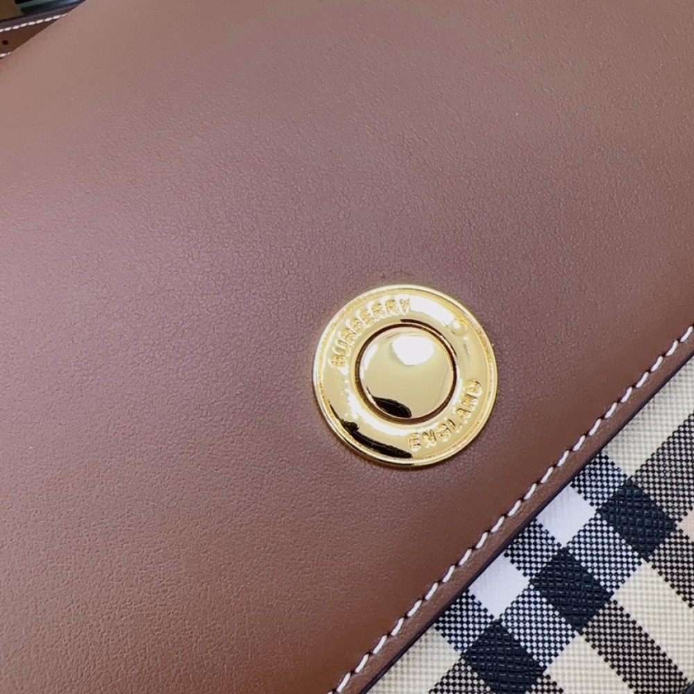 Burberry brown classic check underarm bag Burberry brown classic check underarm bag