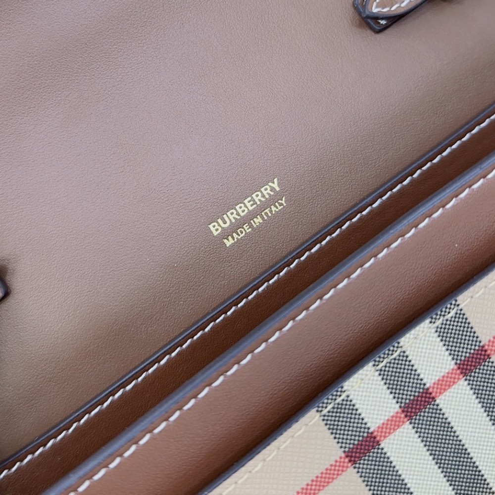 Burberry brown classic check underarm bag Burberry brown classic check underarm bag