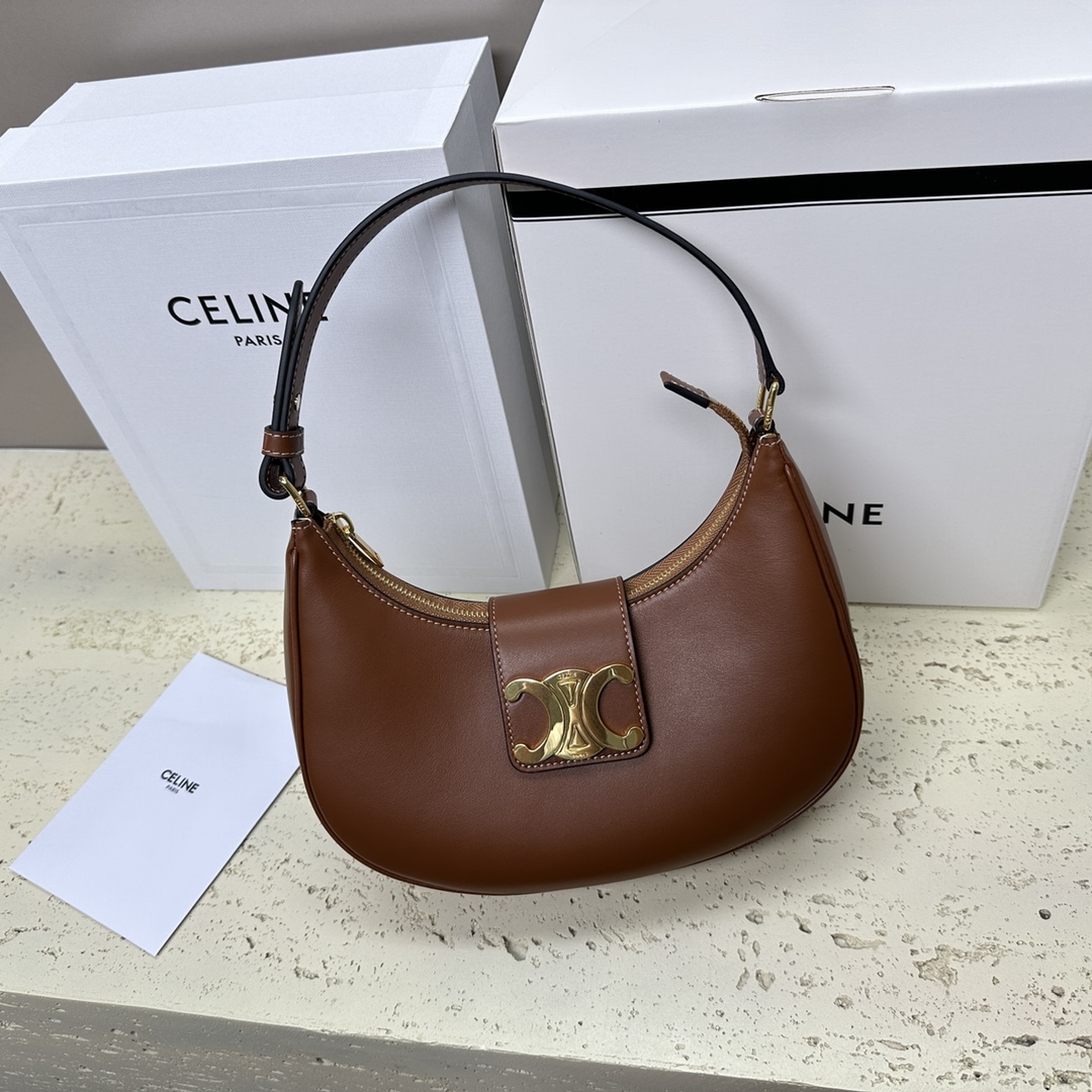 CELINE TRIOMPHE series classic brown leather underarm bag CELINE TRIOMPHE series classic brown leather underarm bag